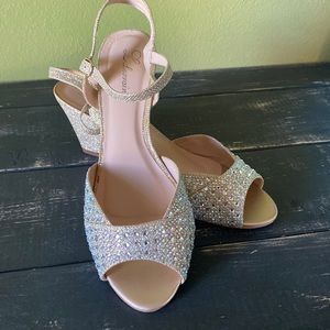 Dressy wedges